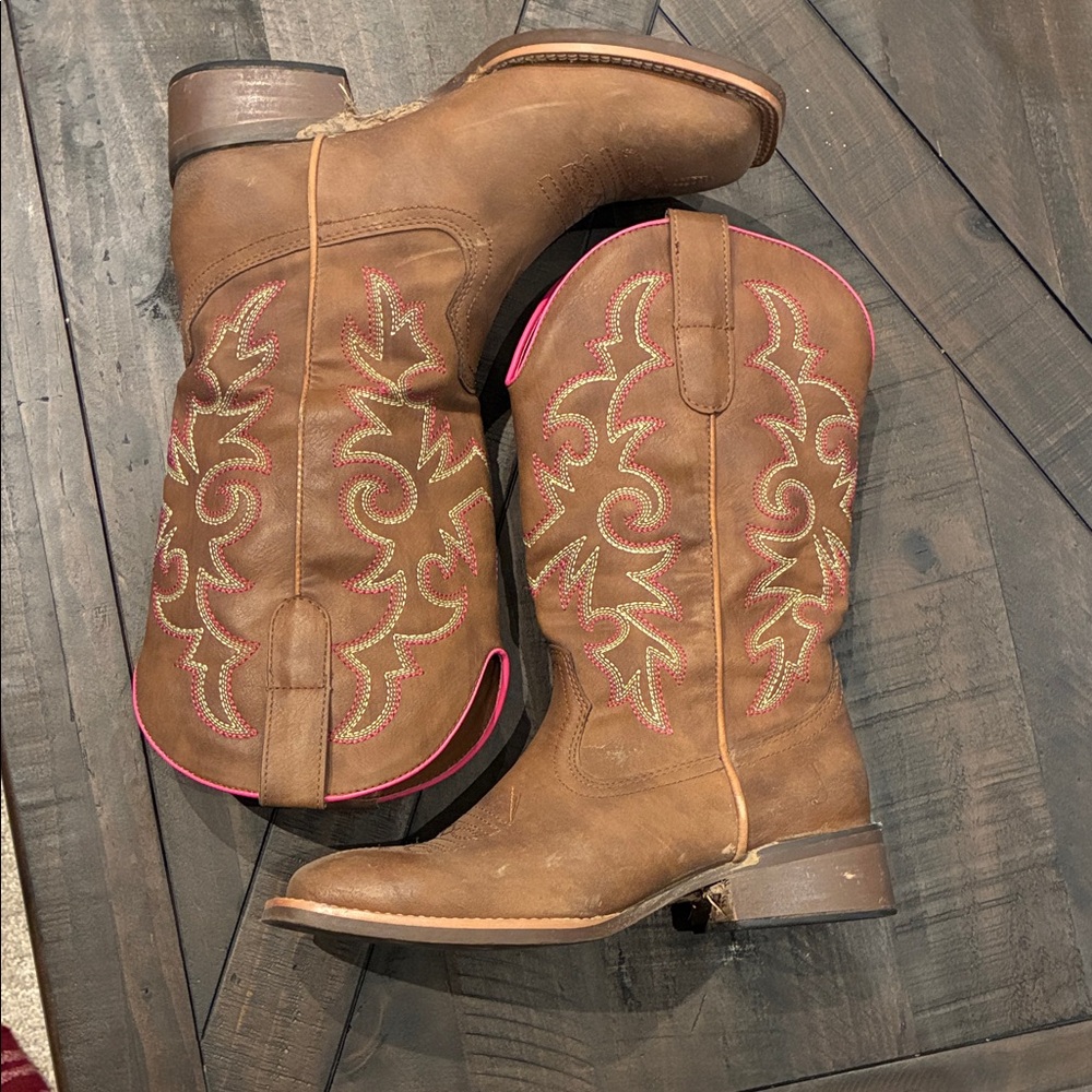 Brown Western Boots with Pink Accents